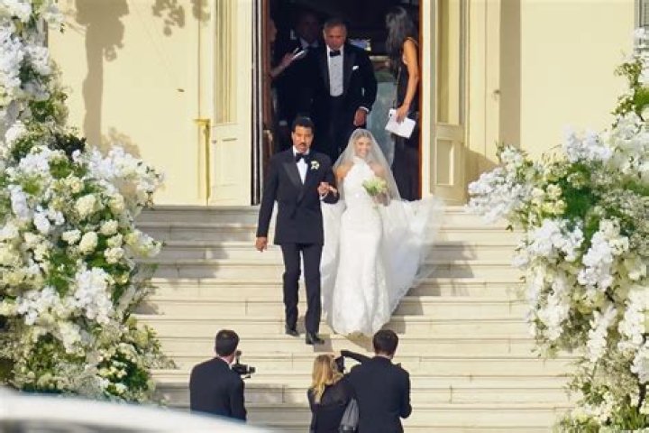 Sofia Richie and Elliot Grainge&rsquo;s Wedding Registry Revealed 2,500