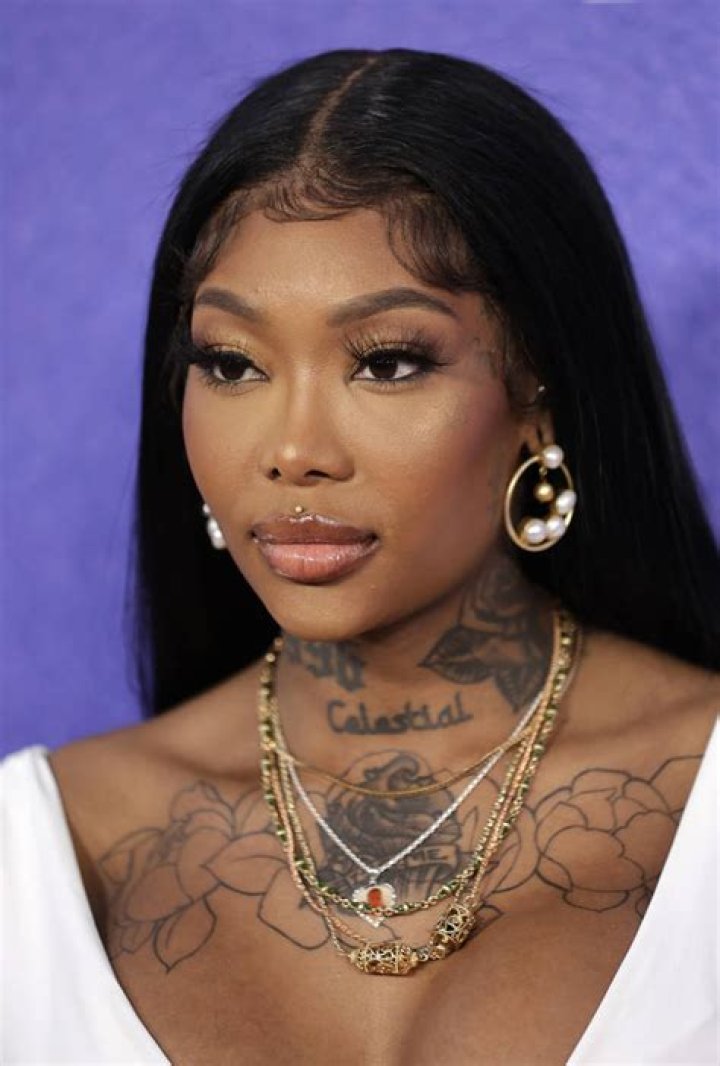 Summer Walker confirms pregnancy with her second child Capital XTRA