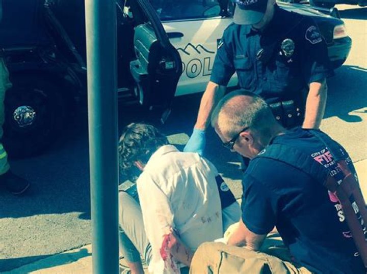 Suspected Brea bank robber arrested after he crashes car into wall