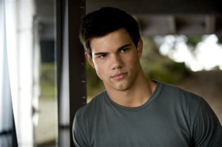Taylor Lautner's Wife Taylor Dome Describes the Visions Behind Her 2