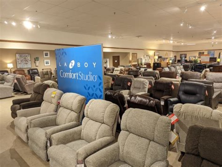 templazyboyshowroom31920x1276 LaZBoy Southeast