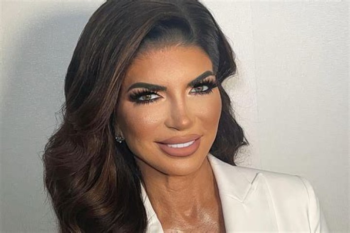 Teresa Giudice's new teeth are pearly white but they're not veneers