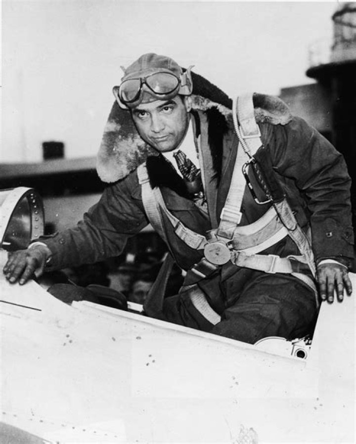 The Enormous Wealth Of Legendary Aviator: Howard Hughes' Net Worth Unveiled