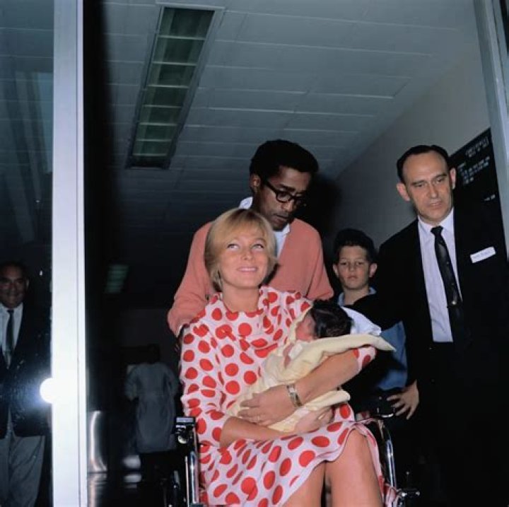 Tracey Davis, Daughter Of Sammy Davis Jr., Dead At 59 Gadget Clock