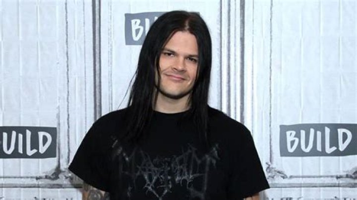 Travis Bacon Bio, Age, Height, Net Worth, Instagram