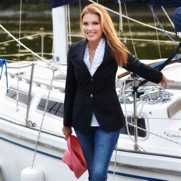 Trish Regan Bio, Family, Career, Husband, Net Worth, Measurements