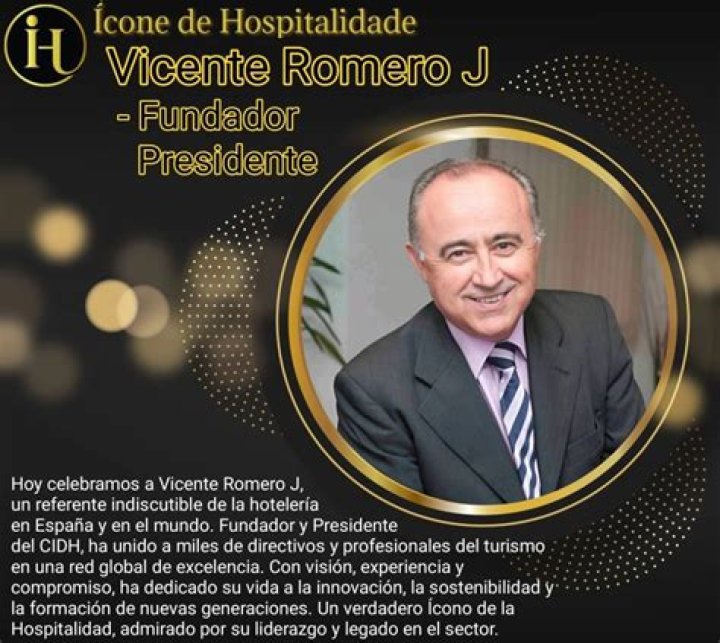 Vicente Fern&aacute;ndez, icono de la m&uacute;sica en M&eacute;xico, muere a los 81 a&ntilde;os