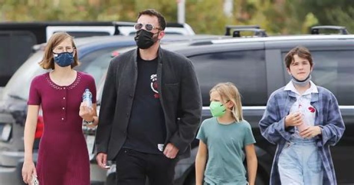 Violet Affleck, 15, is mum Jennifer Garner's double as she bonds with
