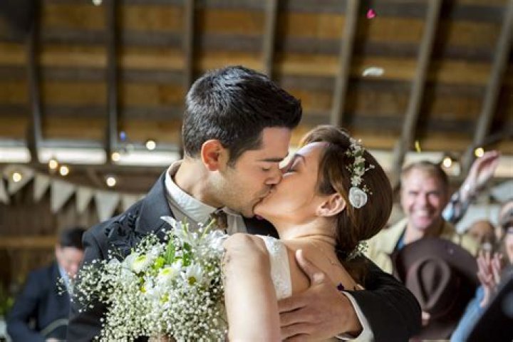 Whats Worth Watching Jesse Metcalfe Has Himself A Country Wedding