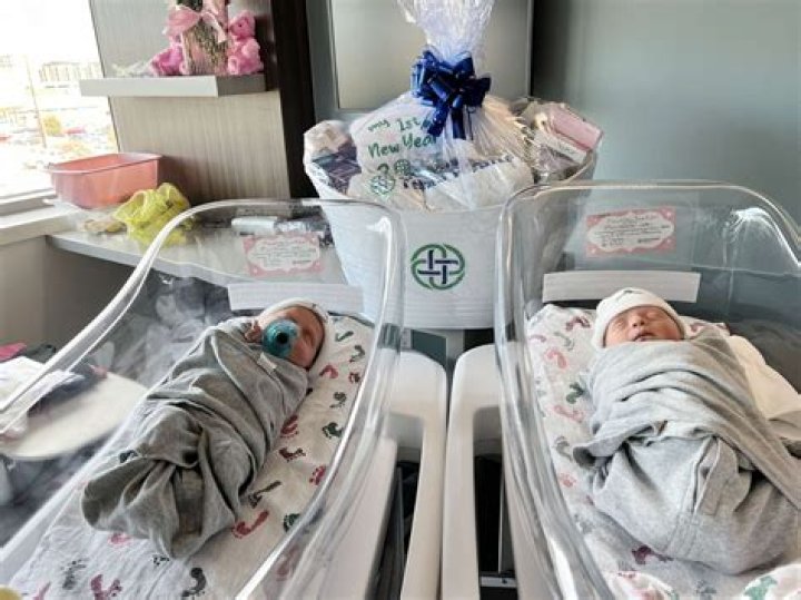 Who is born in 2 August?