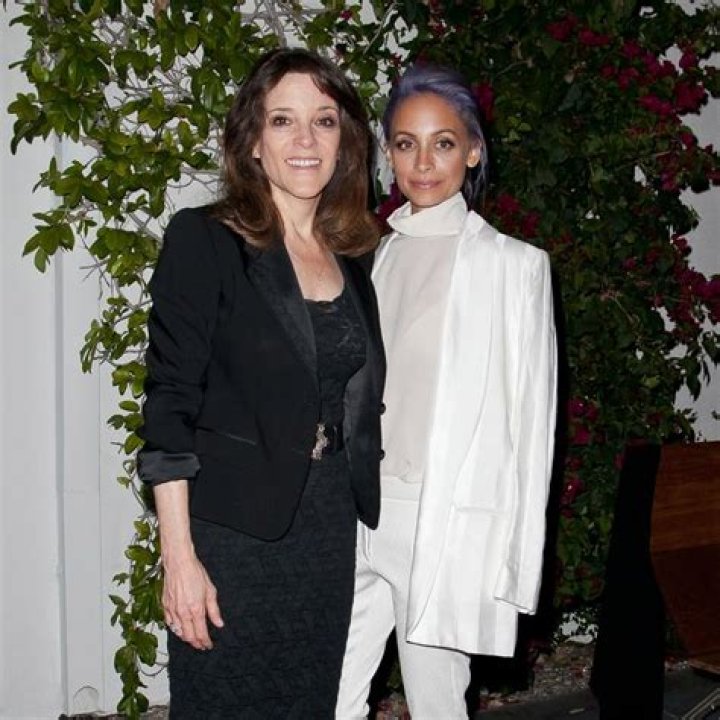Who Is Marianne Williamson Husband? Religion, Family, Ethnicity And Net