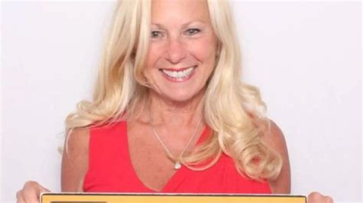 Who Is Roberta Zaktzer Golden Bachelor? Wiki Bio And Age